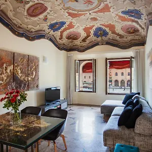 paracelso-apartment.emilia-romagnahotels.net/